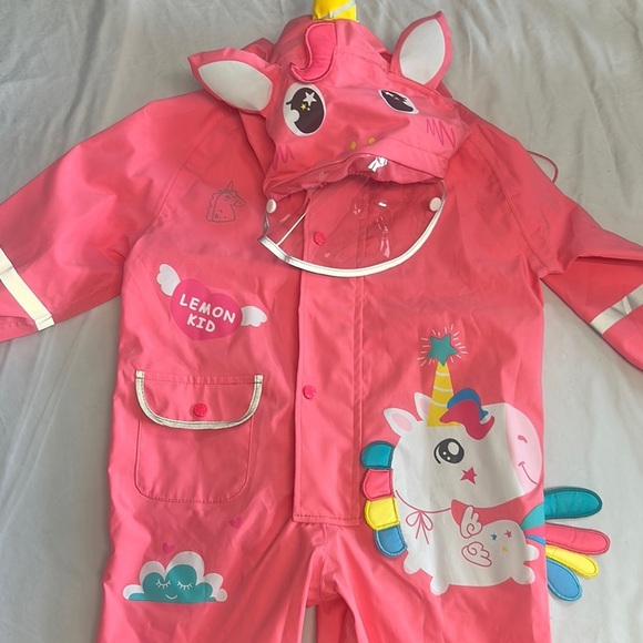 Monki LIKE NEW Kids unicorn Raincoat - Pink - Picture 1 of 9